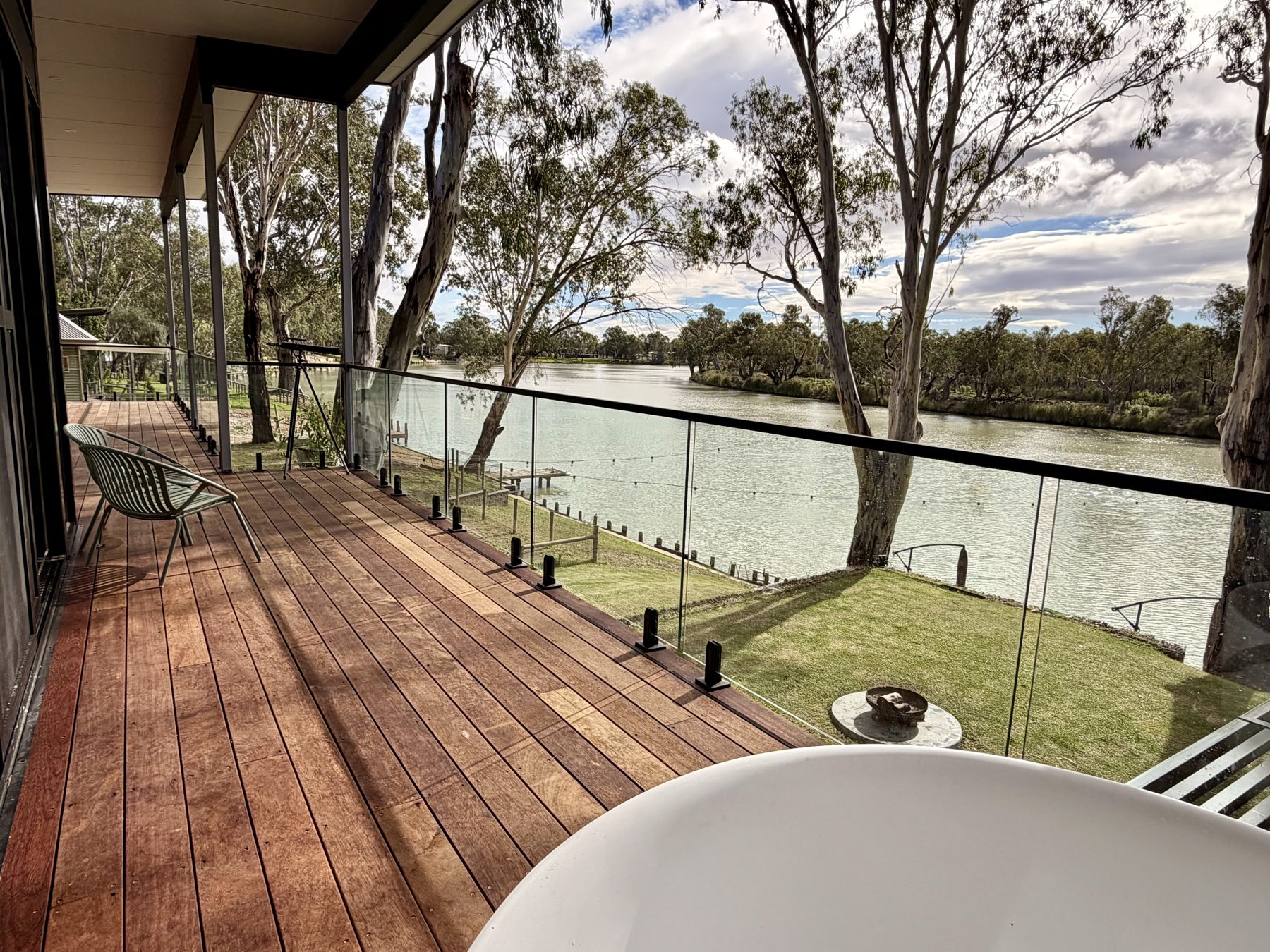 Outdoor bath on the deck with Murray River views